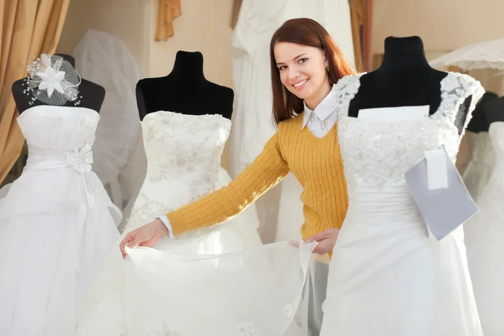 Avec qui aller choisir sa robe de mariée