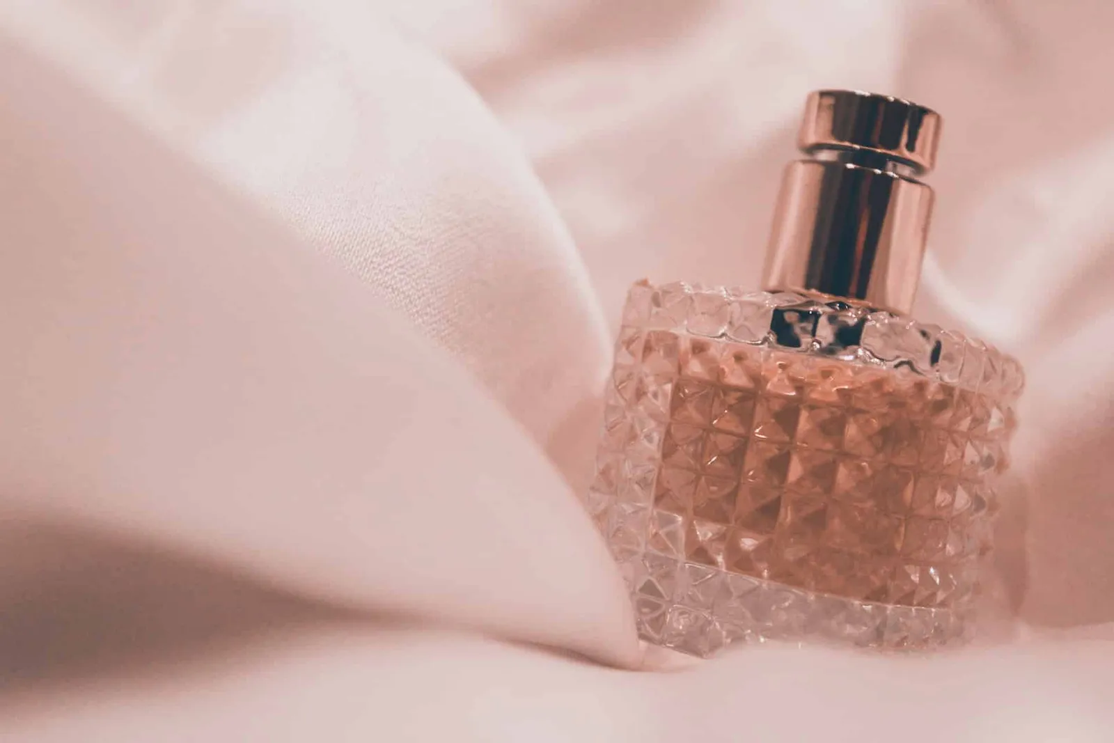 La durabilité et l’éthique dans la production du parfum Narciso