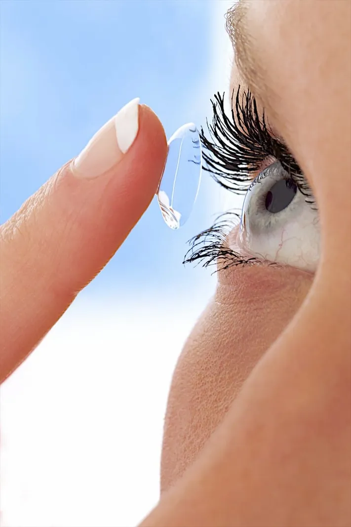 Renforcer son regard avec des lentilles de contact